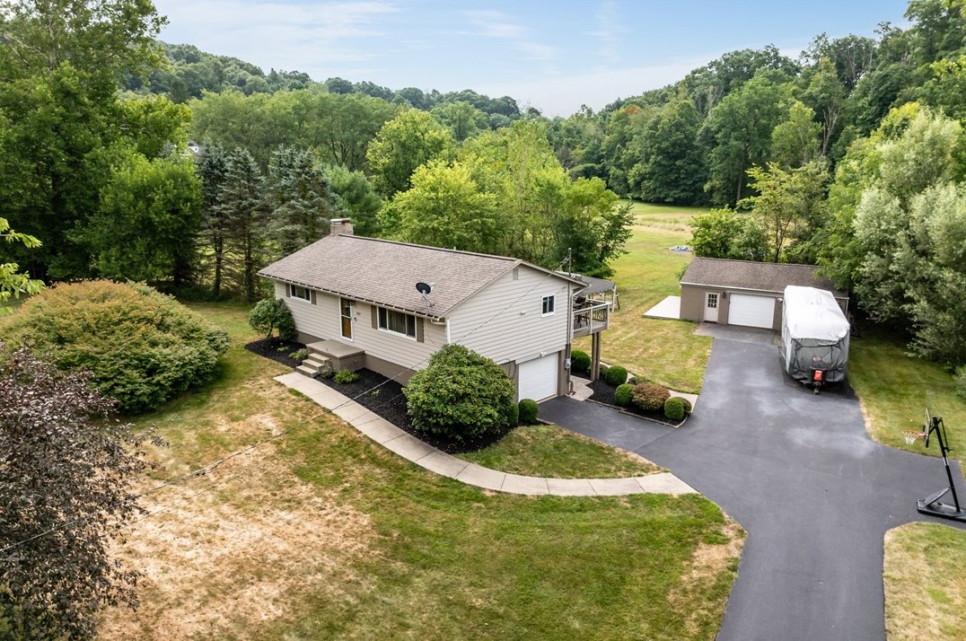 1307 Noblestown Rd, Noblestown, PA 15071