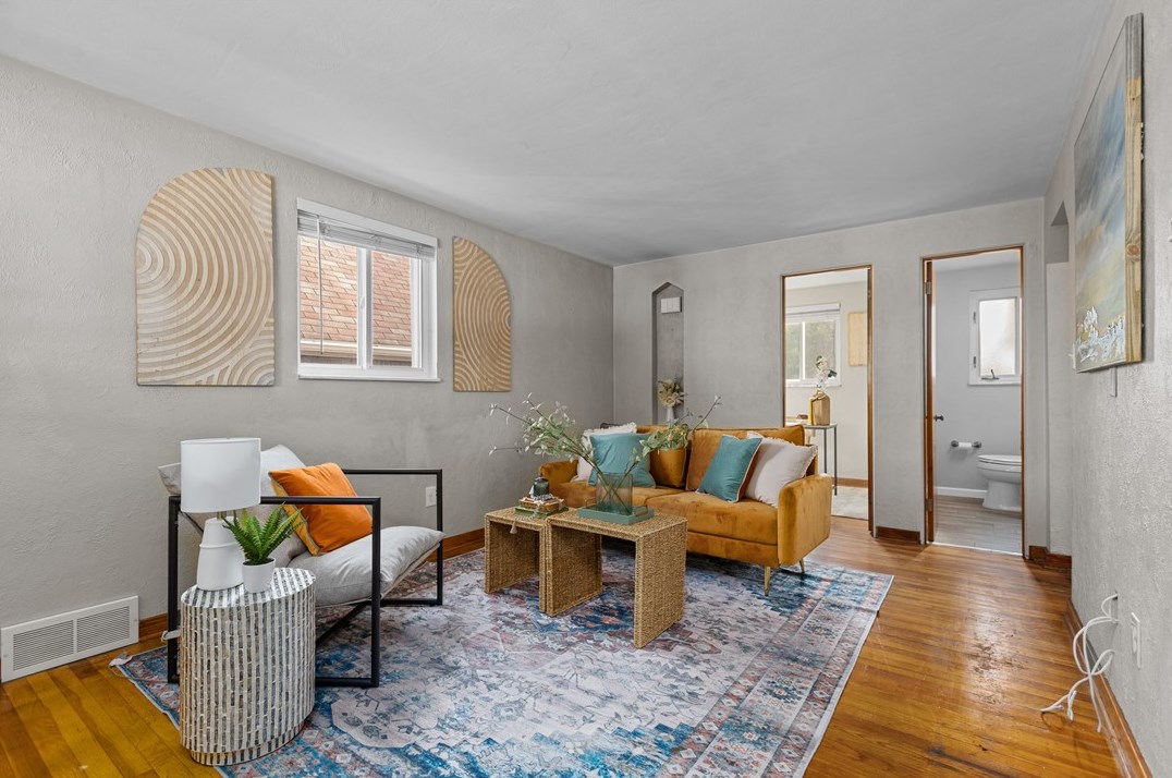 411 Carnegie St, Pittsburgh, PA 15122
