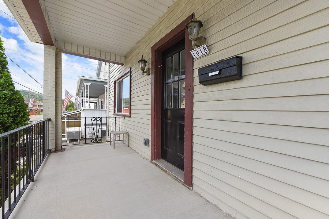 1018 Chess St, Monongahela, PA 15063