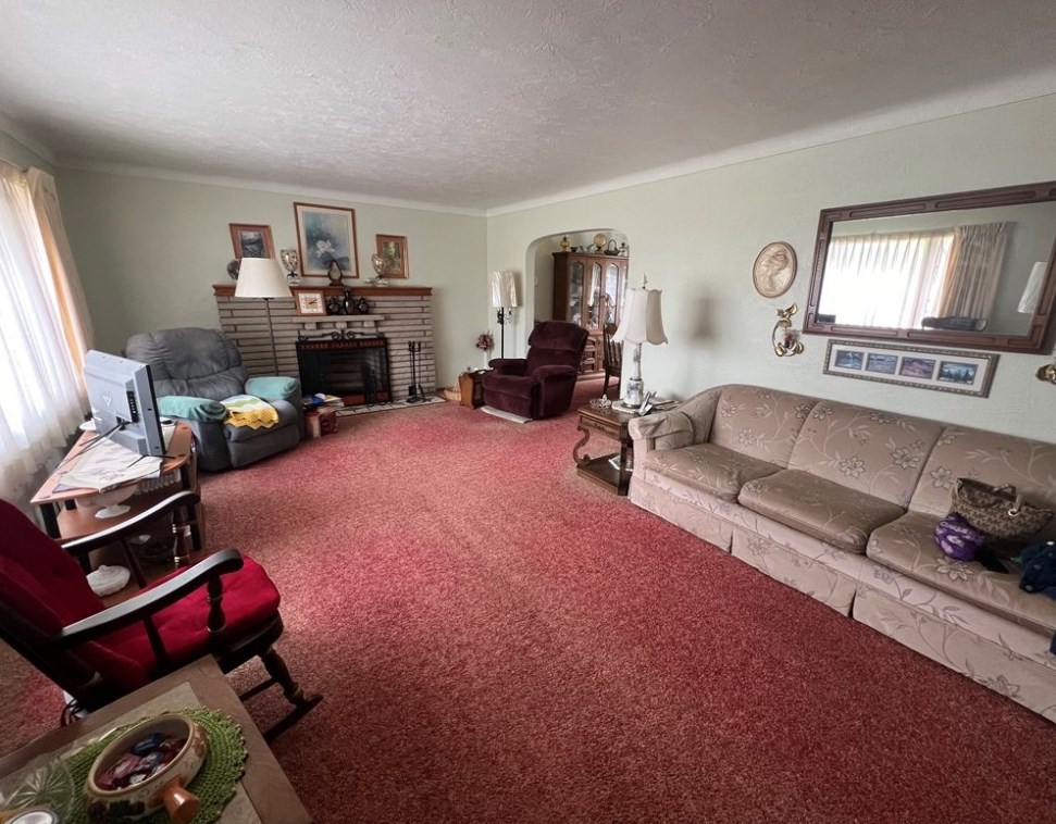 11940 Center St, North Huntingdon, PA 15642