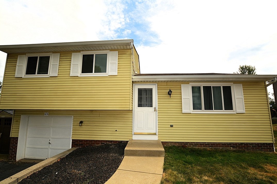 424 Linden Dr, Cheswick, PA 15024