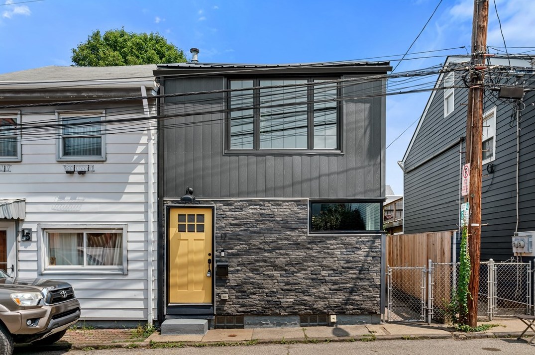 17 Uxor Wy, Pittsburgh, PA 15203