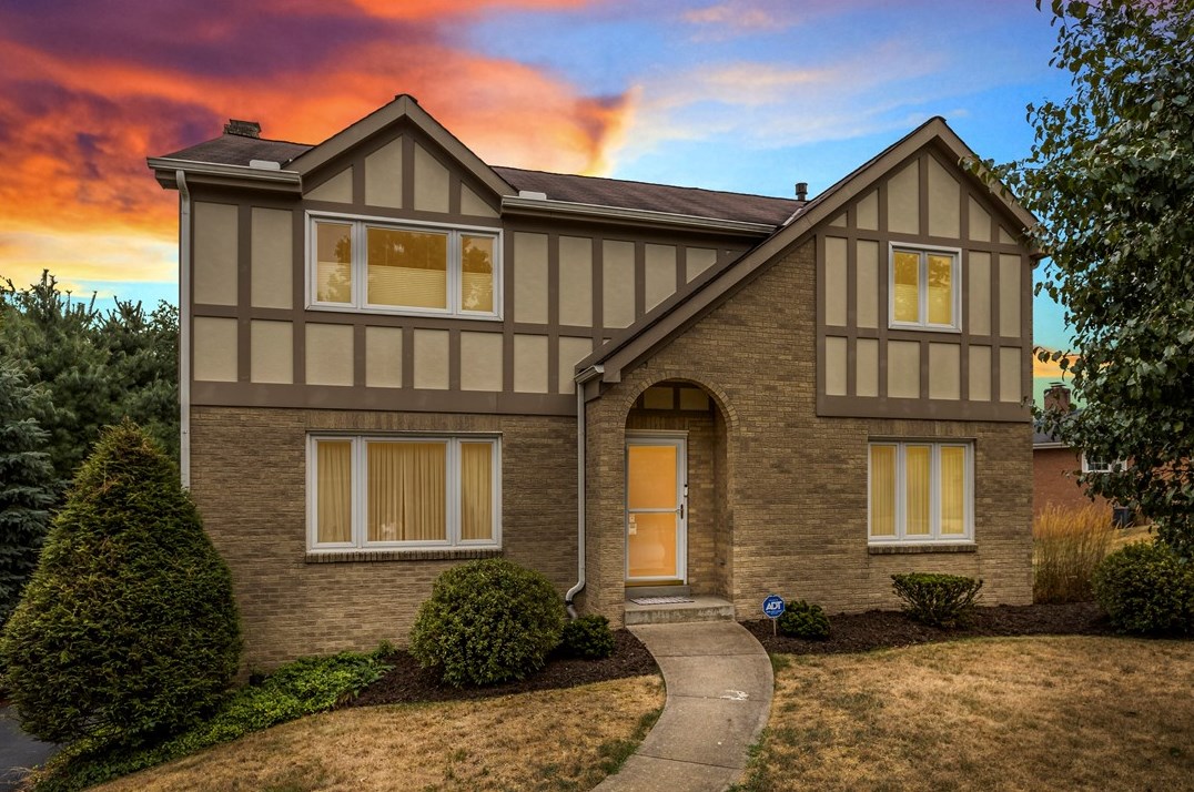 534 Woodland Rd, Pittsburgh, PA 15237-3834