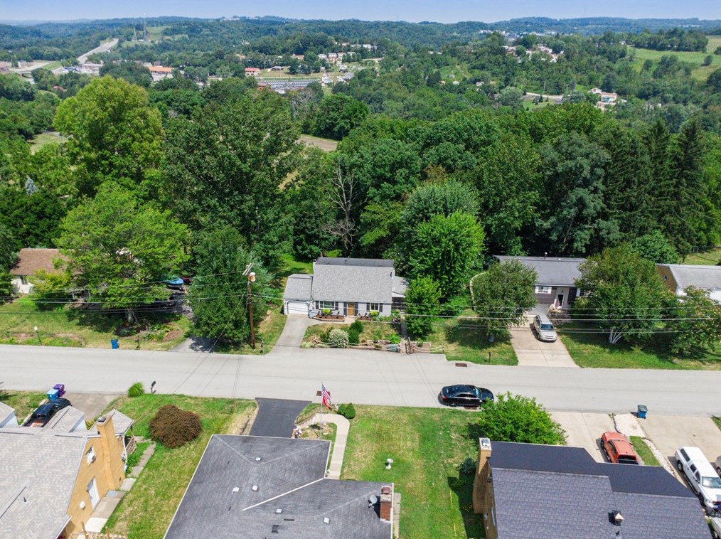 550 Millers Ln, Pittsburgh, PA 15239