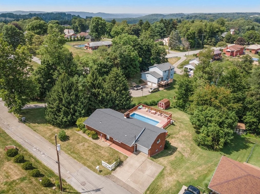 1891 Concord Dr, Ambridge, PA 15003