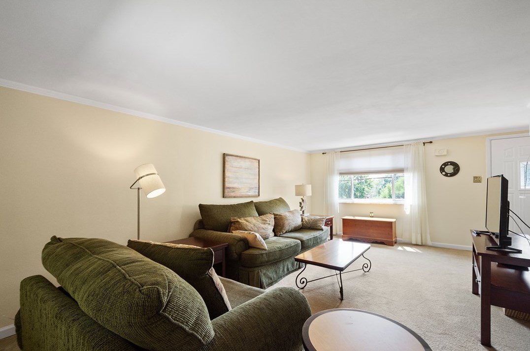 34 Richland Ave, Pittsburgh, PA 15229