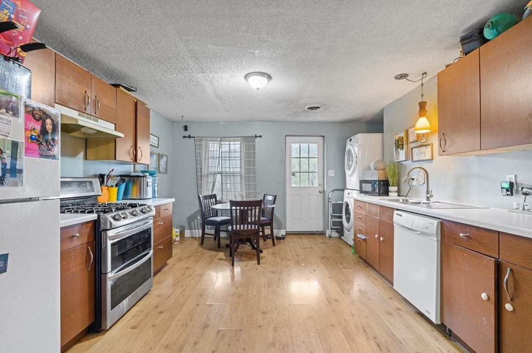 544 Valley, Ambridge, PA 15003