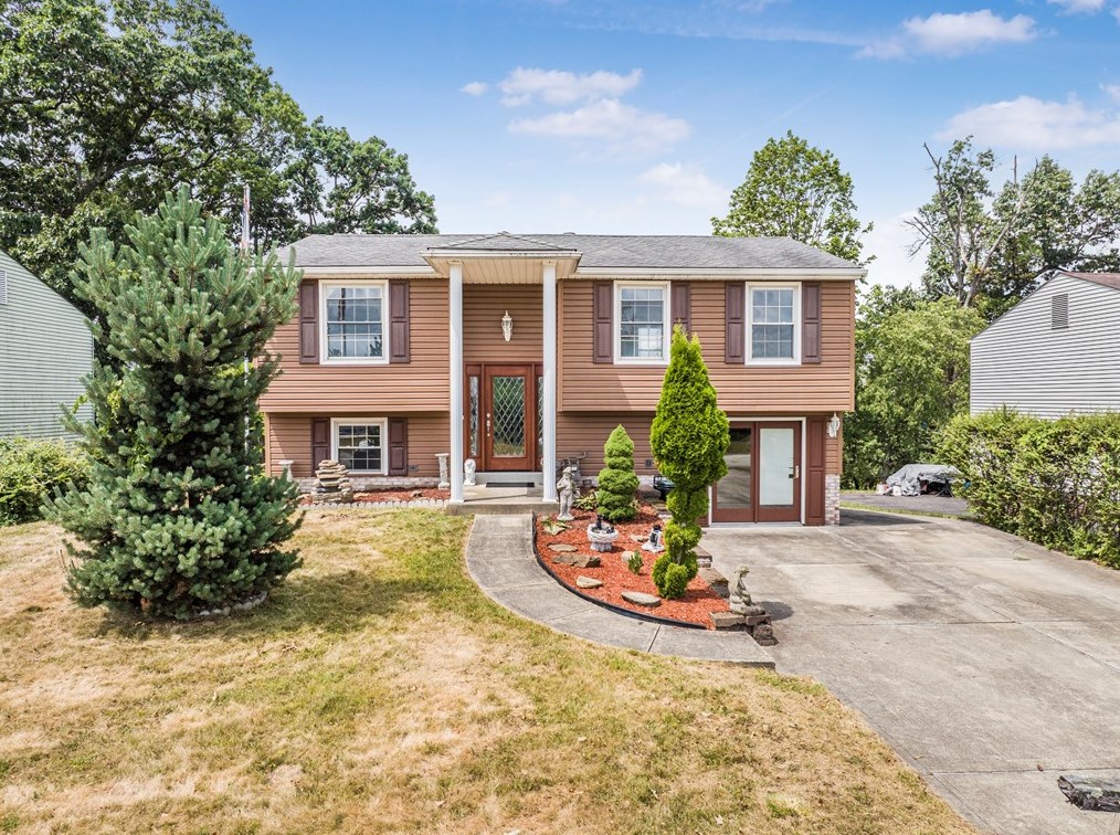 772 Illini Dr, Monroeville, PA 15146