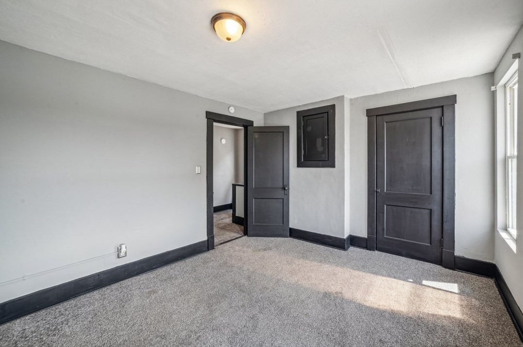 1328 Woodmont Ave, New Kensington, PA 15068