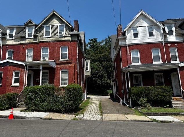 221 Coltart Ave, Pittsburgh, PA 15213