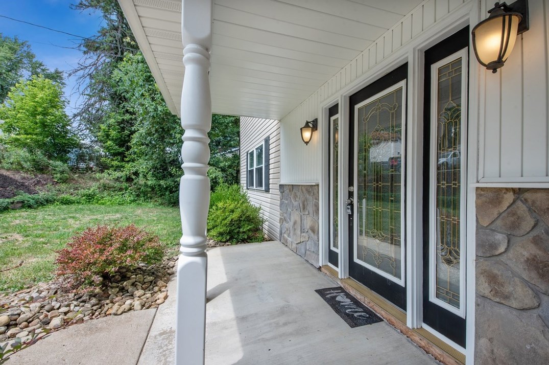 179 Clairmont St, North Huntingdon, PA 15642