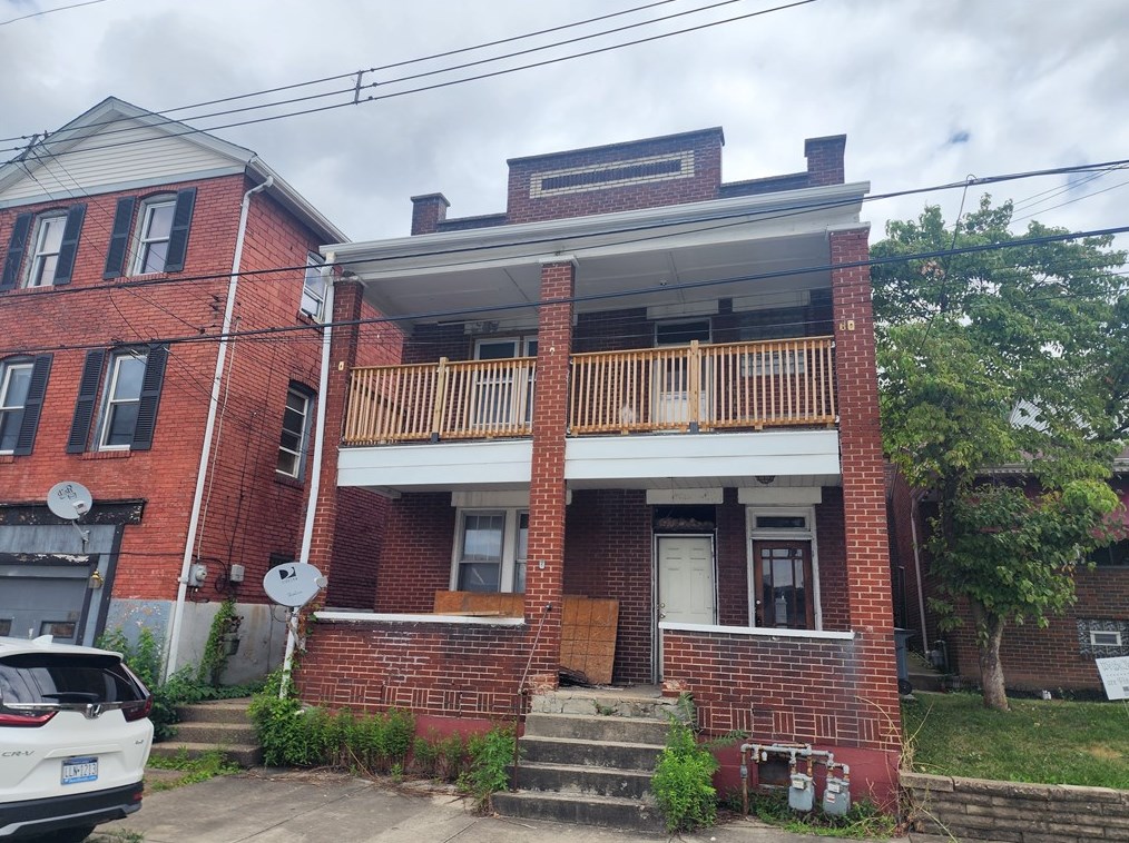 411 Erie Ave, Glassport, PA 15045