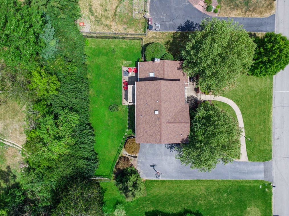 345 Oaklawn Dr, Pittsburgh, PA 15241