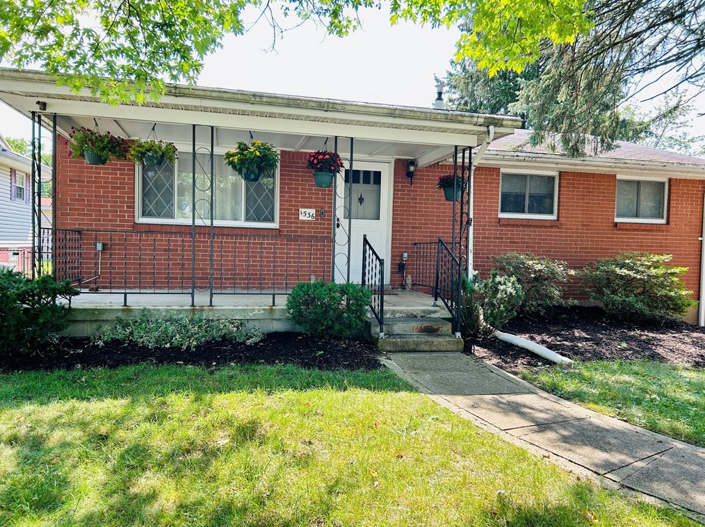 1536 Loretta Dr, Pittsburgh, PA 15235