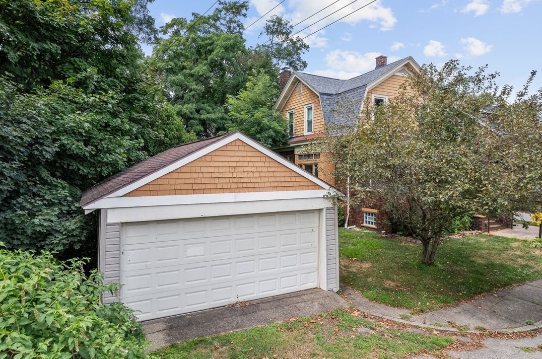 200 13th Ave, New Brighton, PA 15066