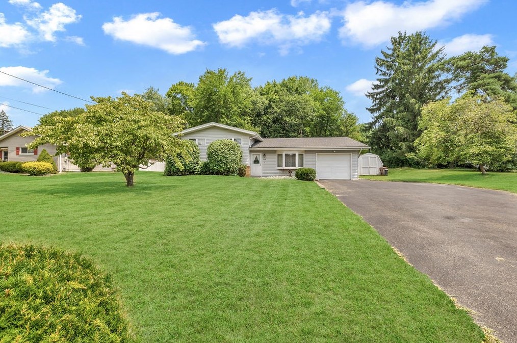 3008 Spring Garden Ave, New Castle, PA 16105
