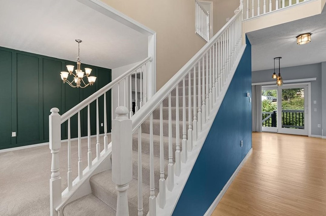 165 Lori Rd, Gibsonia, PA 15044