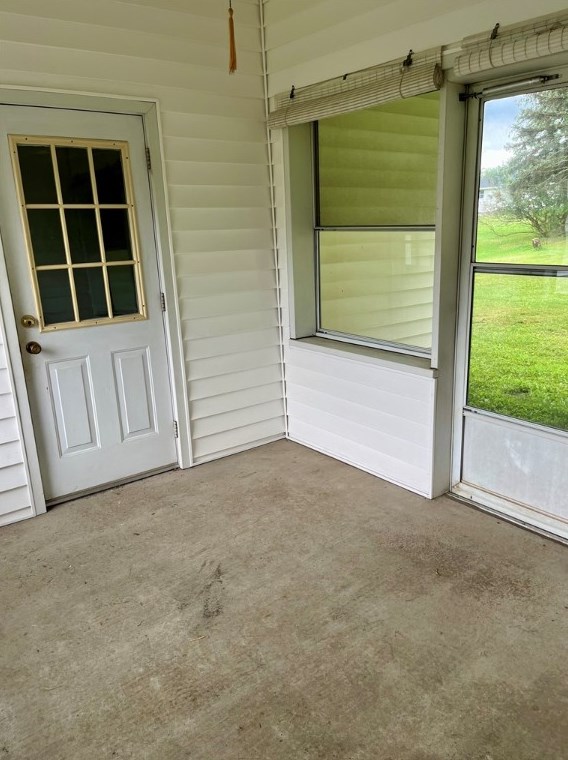 3670 Pleasant Dr, Hermitage, PA 16148
