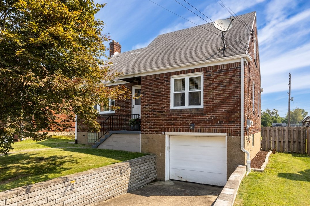 56 Elizabeth St, Pittsburgh, PA 15209