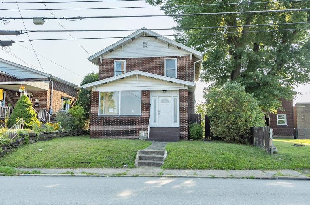 1756 Freeport Rd, New Kensington, PA 15068