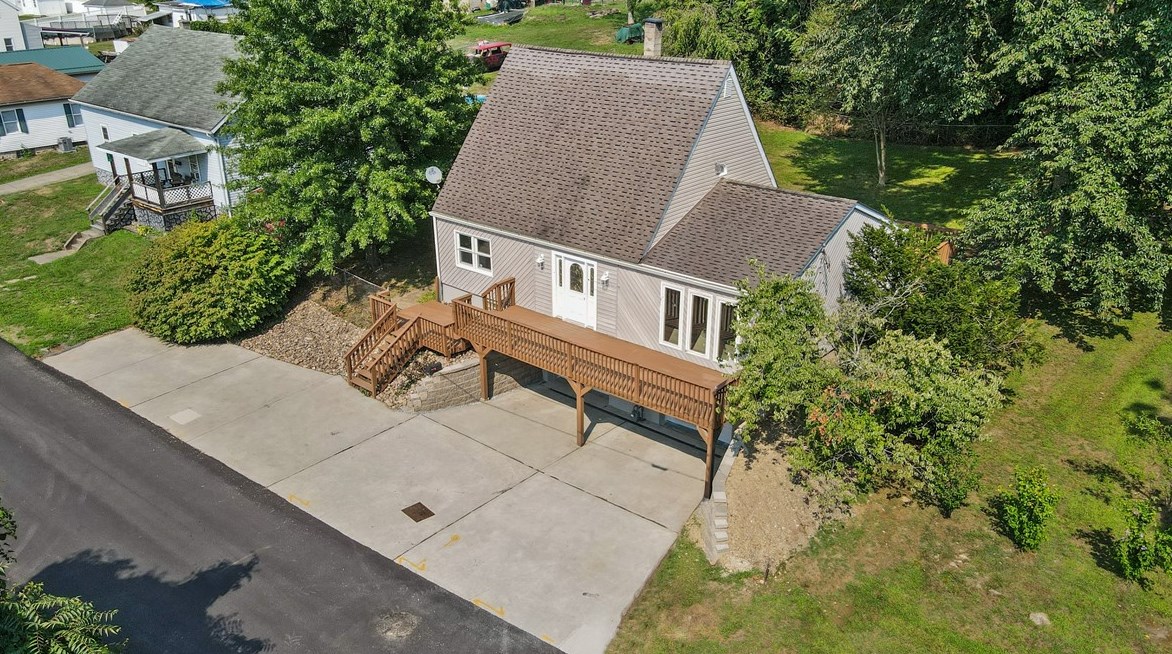 1815 2nd St, Connellsville, PA 15425