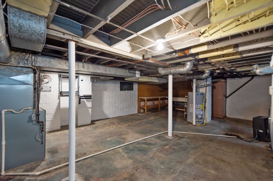 1340 Arkansas Ave, Pittsburgh PA  15216-2606 exterior