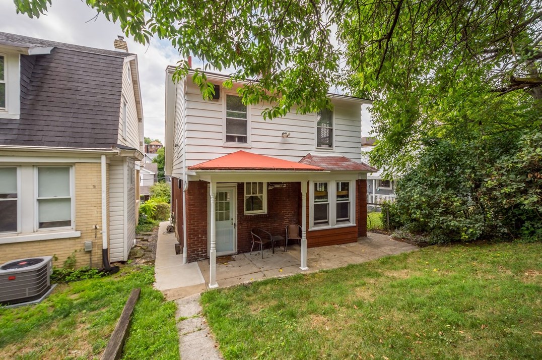 1340 Arkansas Ave, Pittsburgh PA  15216-2606 exterior