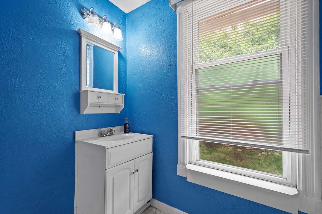 1340 Arkansas Ave, Pittsburgh PA  15216-2606 exterior