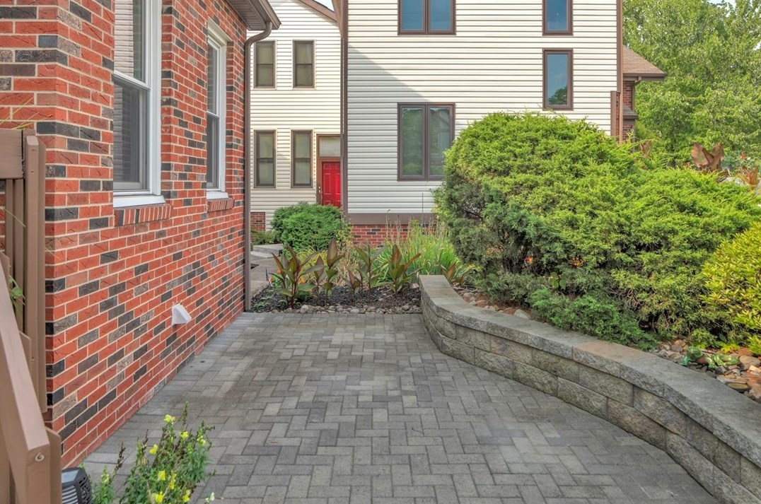 204 Spring Run Dr, Monroeville, PA 15146