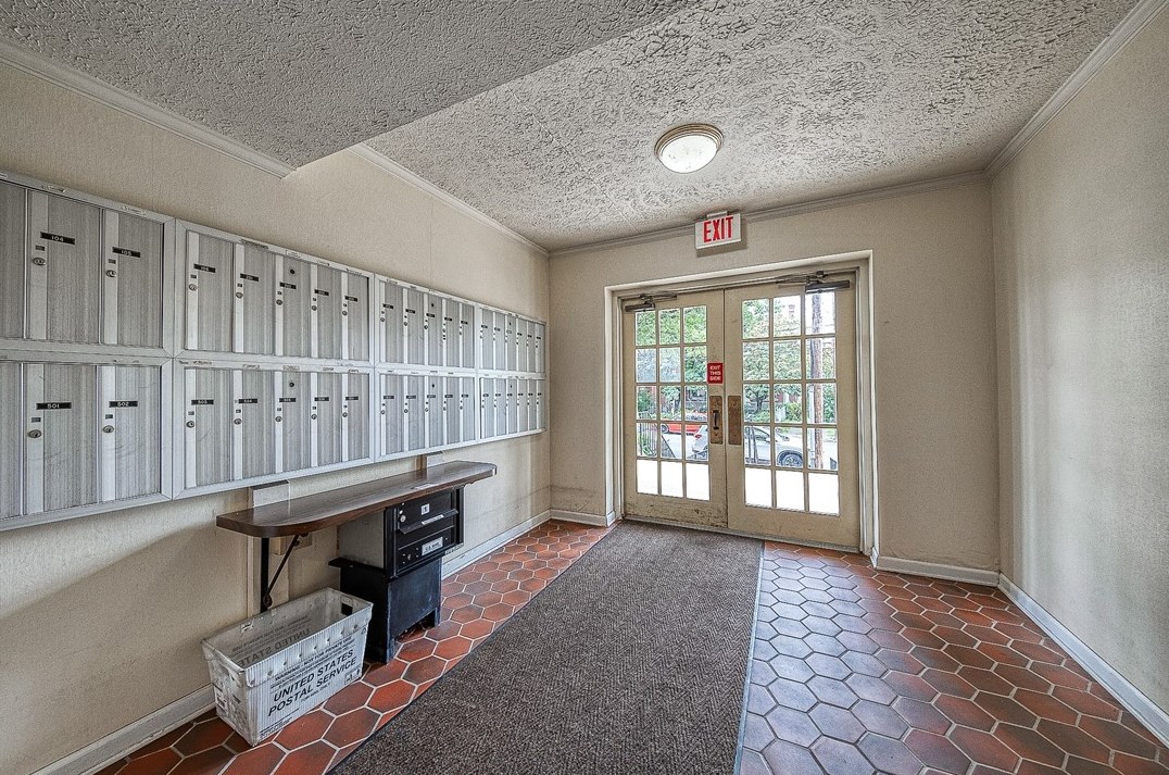 923 California Ave #706, Pittsburgh, PA 15202