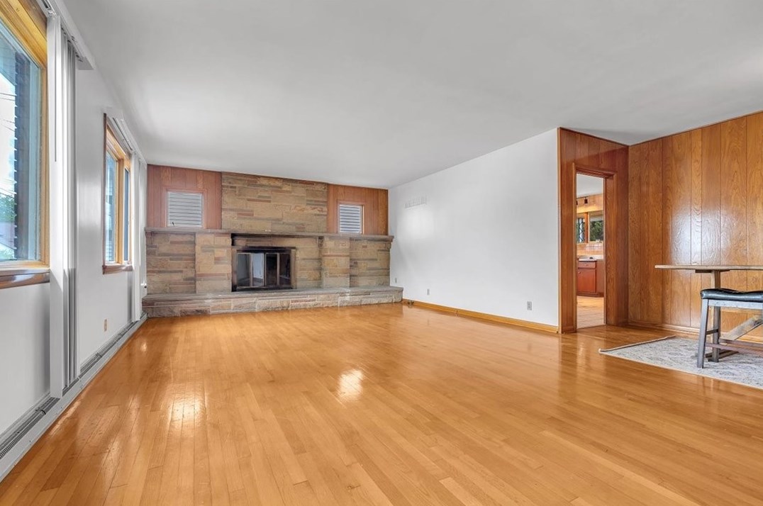 353 3rd St, Van Meter, PA 15479