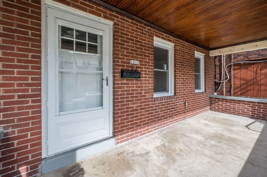 1242 Arkansas Ave, Pittsburgh PA  15216-2604 exterior