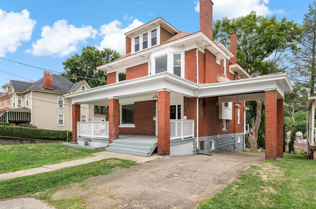 601 Beechwood Ave, Collier Township, PA 15106