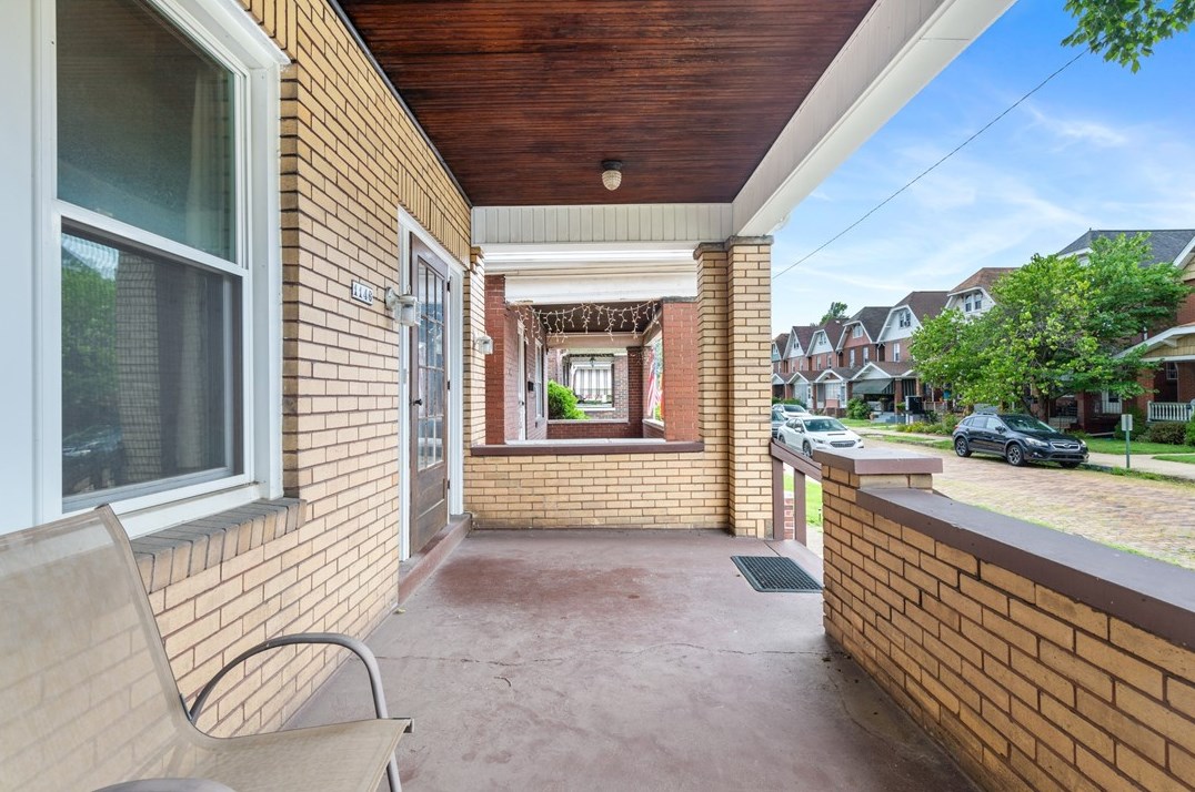 1146 Maplewood Ave, Ambridge, PA 15003