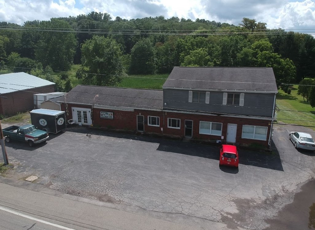 3514 Ellwood Rd, New Castle, PA 16101