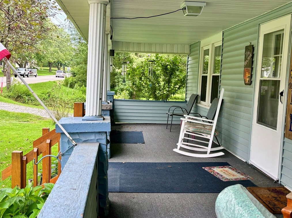 3214 Ellwood Rd, New Castle, PA 16101