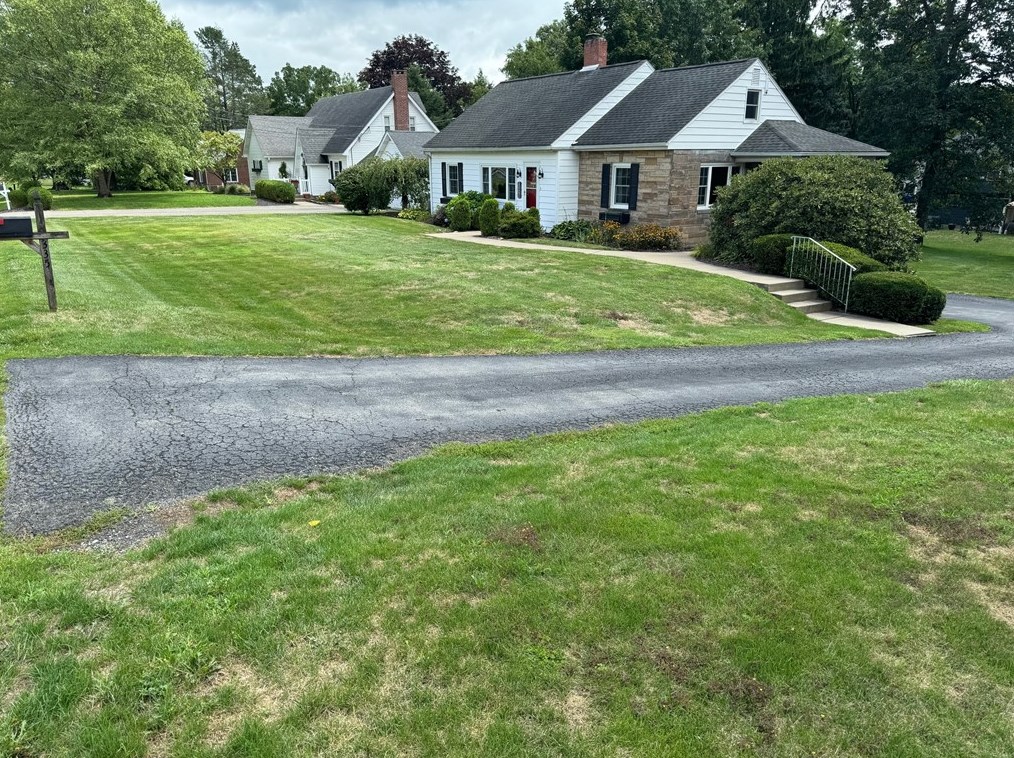 335 High St, Saxonburg, PA 16056