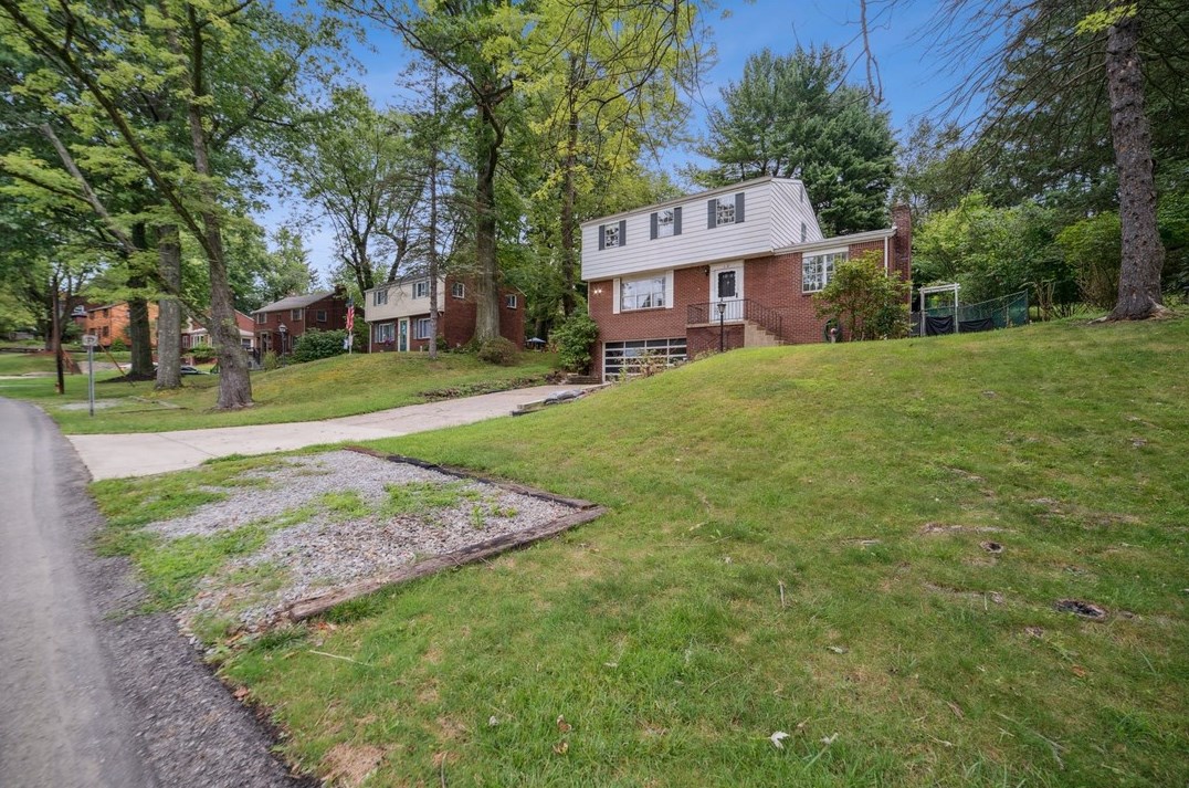 132 Earlwood Rd, Pittsburgh, PA 15235