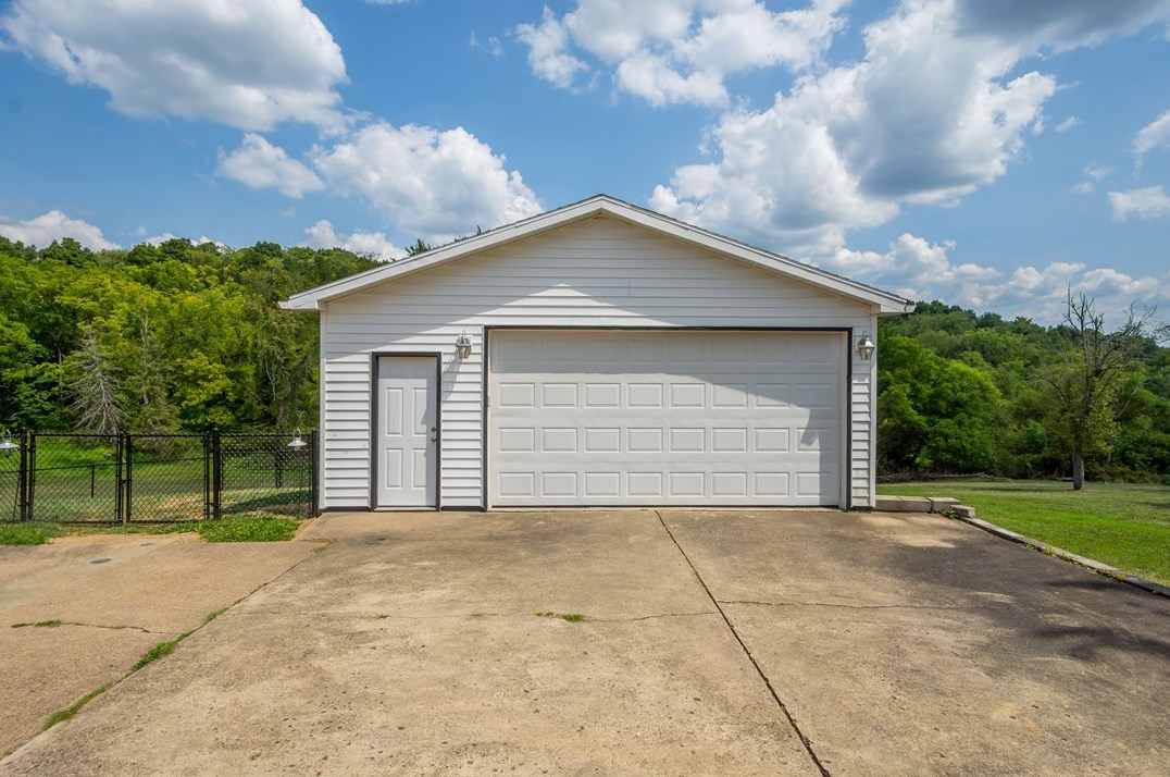 32 Hilltop Acres Rd South, Washington, PA 15301