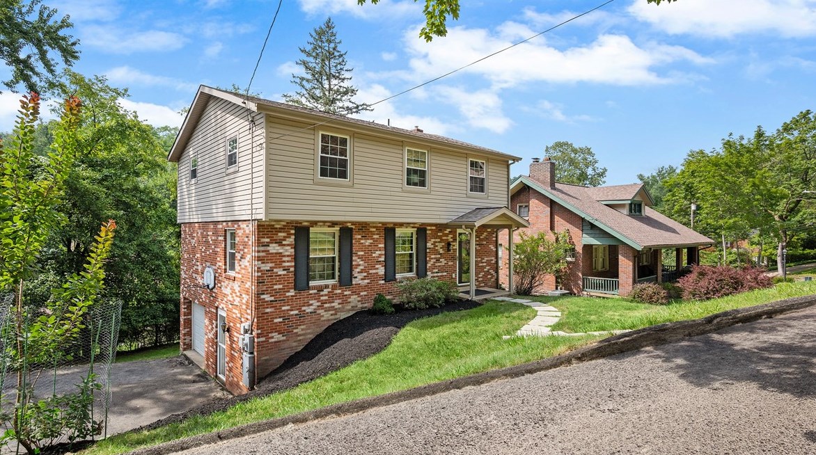 224 Woodside Rd, Pittsburgh, PA 15221