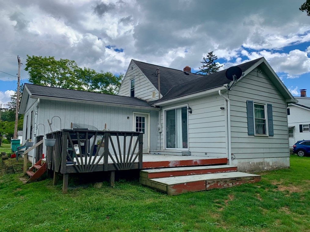 33 Templeton Ave, Greenville, PA 16125