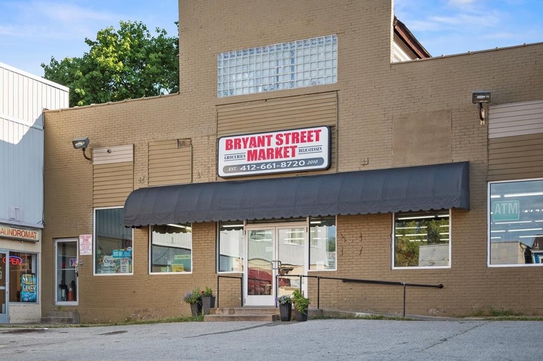 5824 Bryant St, Pittsburgh PA  15206-1604 exterior