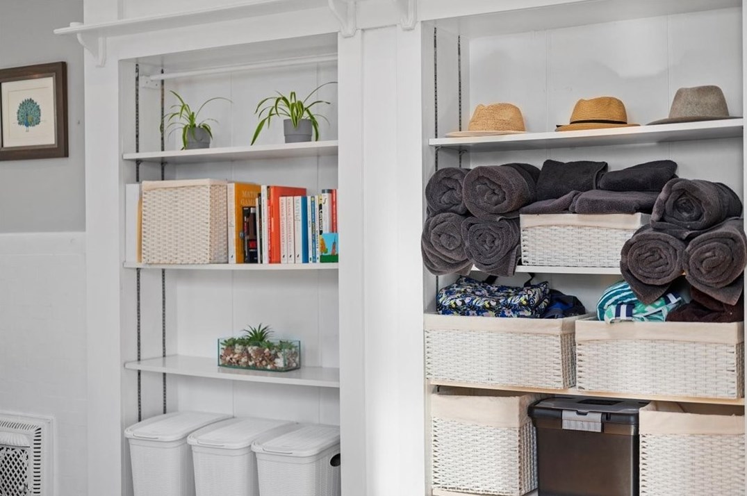 5824 Bryant St, Pittsburgh PA  15206-1604 exterior