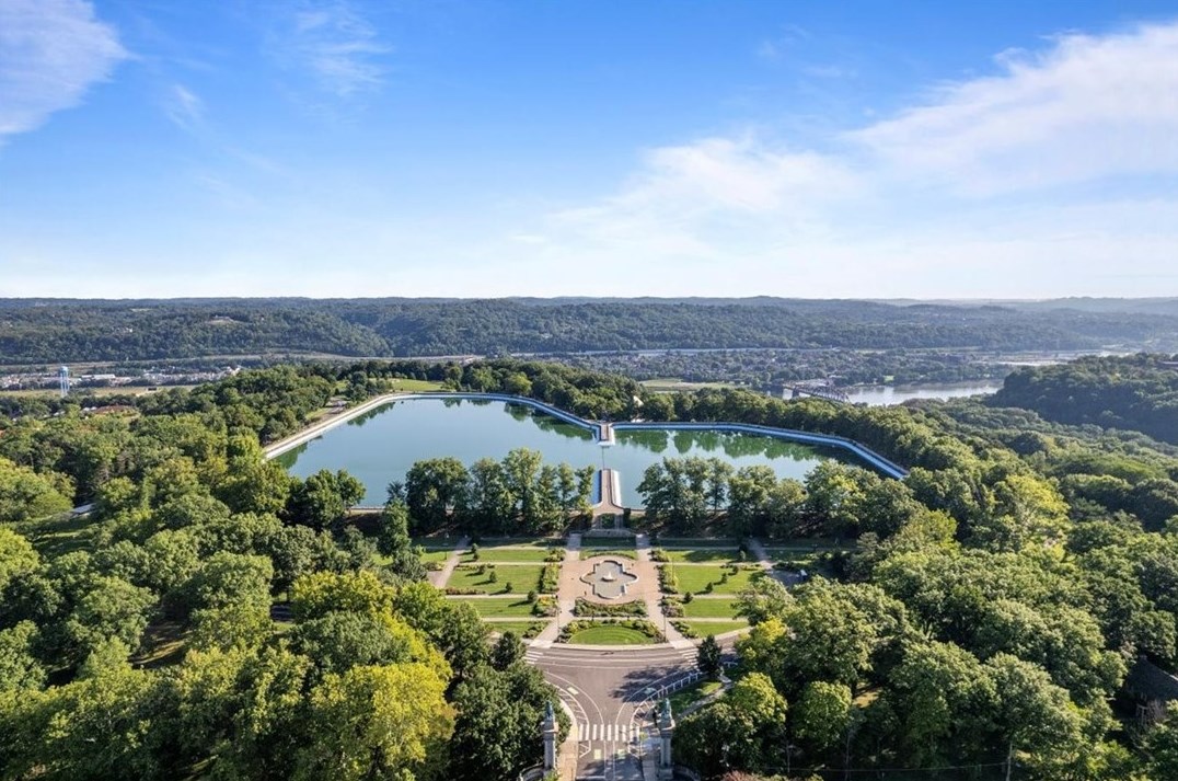 5824 Bryant St, Pittsburgh PA  15206-1604 exterior