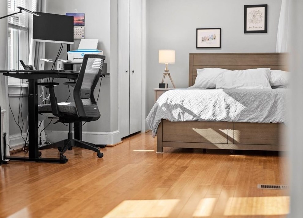 5824 Bryant St, Pittsburgh PA  15206-1604 exterior