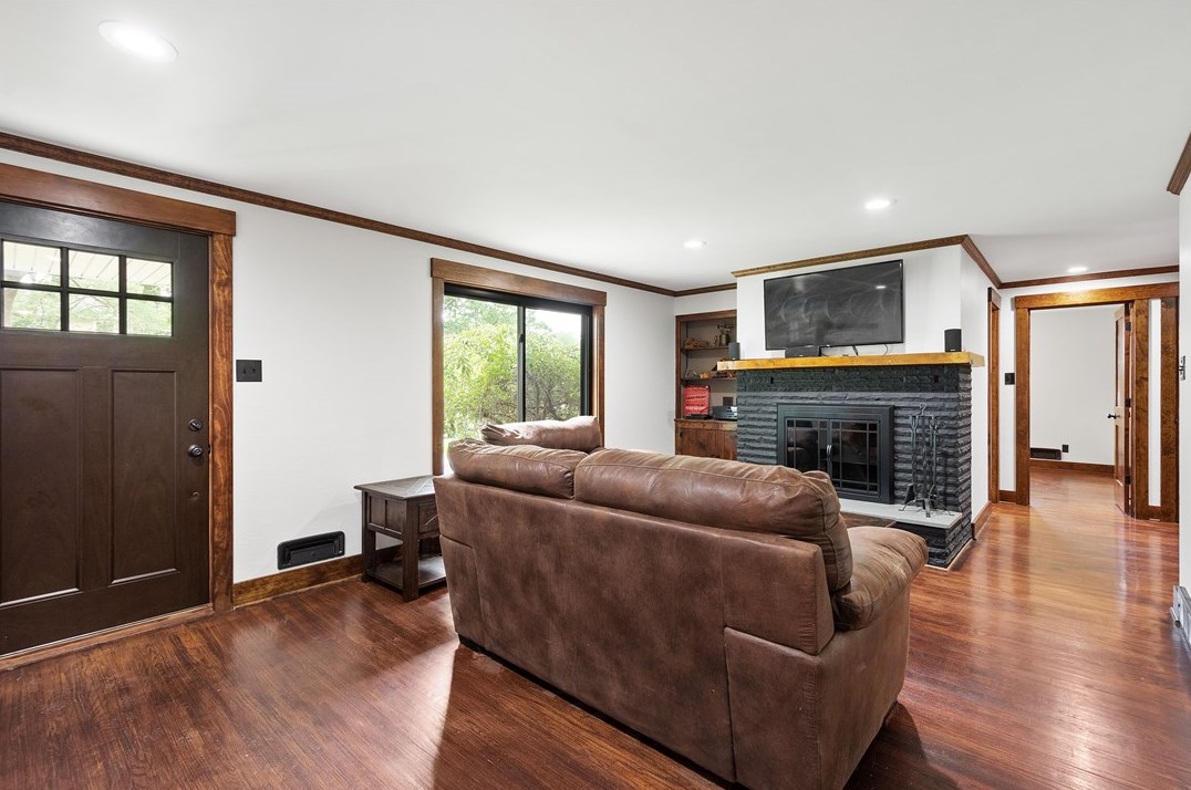 683 Oxford Blvd, Pittsburgh, PA 15243