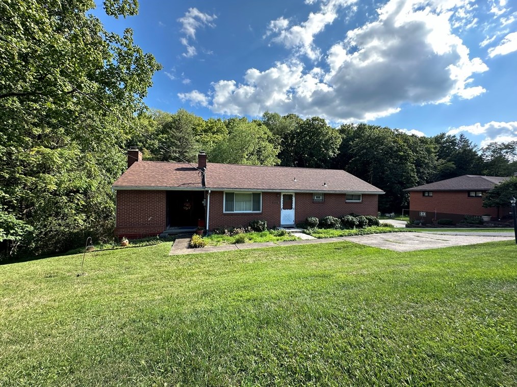 6451 Churchill Rd, Bethel Park, PA 15102