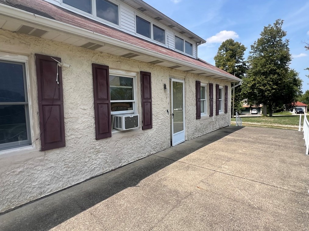 608 E Crawford Ave, Connellsville, PA 15425