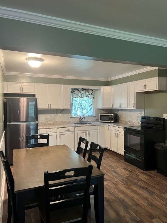 797 Alborn Ave, New Castle, PA 16101