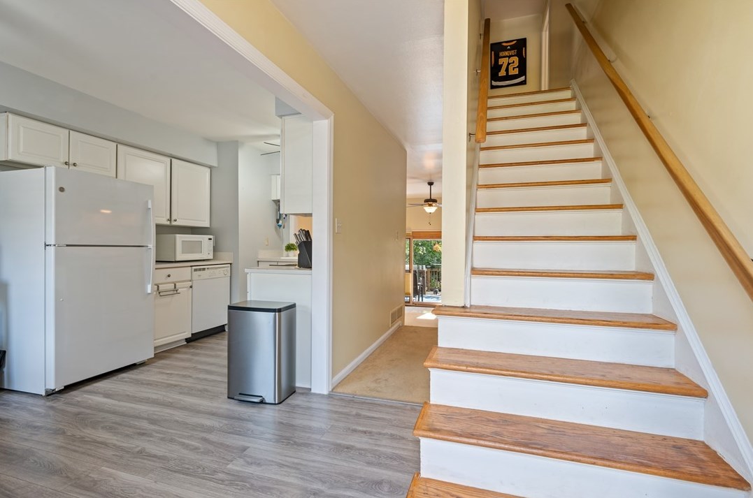 702 Carriage Cir, Pittsburgh, PA 15205